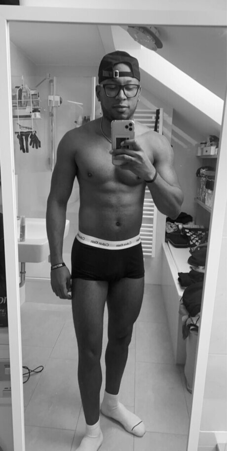 Nacktes geleaktes OnlyFans-Foto von Tyron