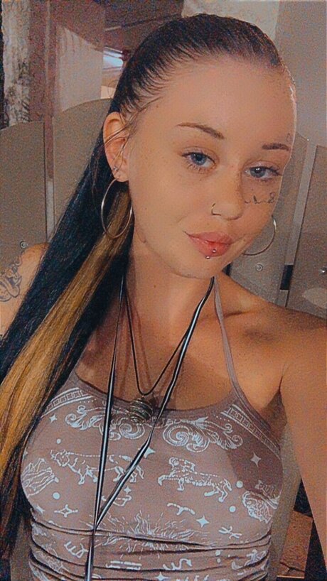 Nacktes geleaktes OnlyFans-Foto von Lexie