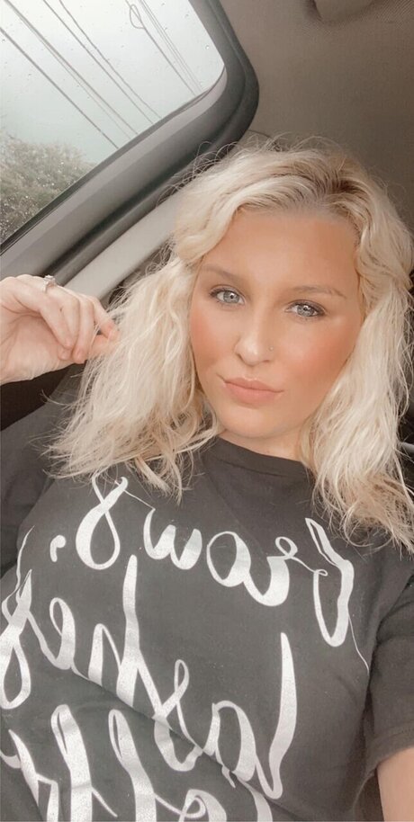 Nacktes geleaktes OnlyFans-Foto von Diane