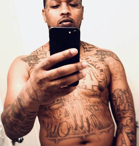 Nacktes geleaktes OnlyFans-Foto von Stanley Earl