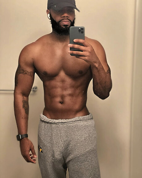 Nacktes geleaktes OnlyFans-Foto von Bmac