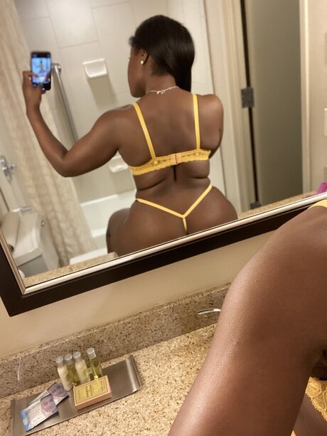 Nacktes geleaktes OnlyFans-Foto von Kaitlyn 