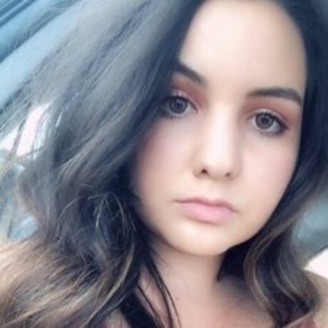 Nacktes geleaktes OnlyFans-Foto von B