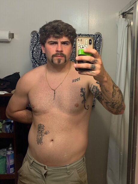 Nacktes geleaktes OnlyFans-Foto von Bucky
