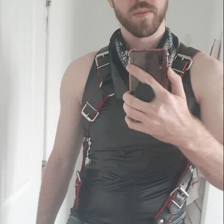 Nacktes geleaktes OnlyFans-Foto von I Train Mutts