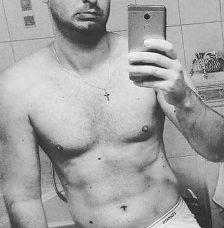Nacktes geleaktes OnlyFans-Foto von Realny Realny