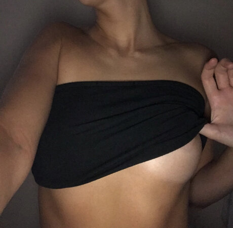 Nacktes geleaktes OnlyFans-Foto von Kinkykitty