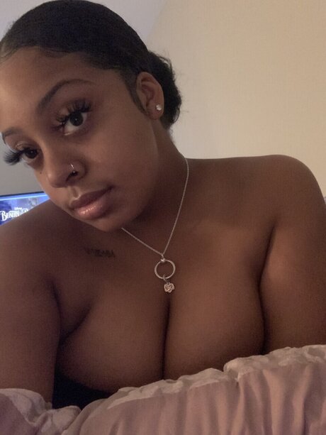 Nacktes geleaktes OnlyFans-Foto von Bubbles