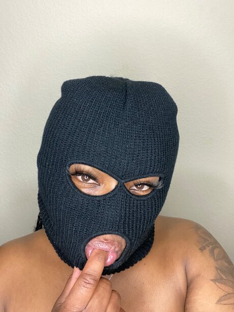 Nacktes geleaktes OnlyFans-Foto von Masked Goddess