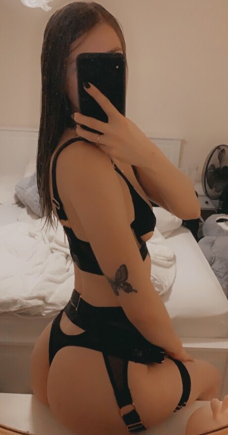 Nacktes geleaktes OnlyFans-Foto von Flutterbyxoxo