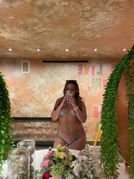 Nacktes geleaktes OnlyFans-Foto von Raylenee