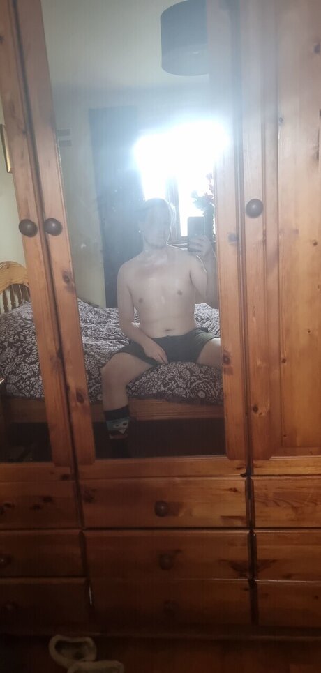 Nacktes geleaktes OnlyFans-Foto von Thirsty Bottom