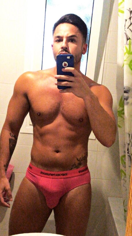 Nacktes geleaktes OnlyFans-Foto von Adrianofarrapa