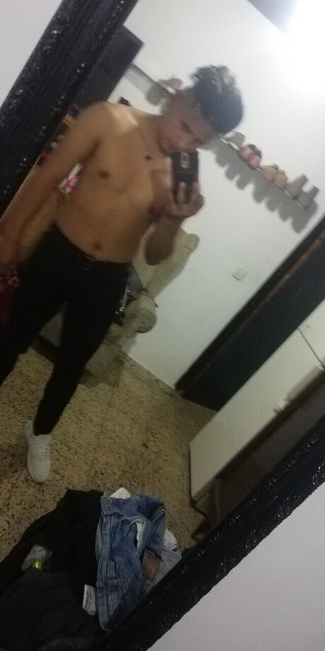 Nacktes geleaktes OnlyFans-Foto von Stiven