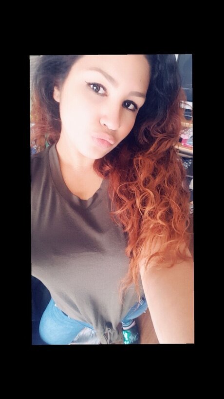 Nacktes geleaktes OnlyFans-Foto von Lyanna
