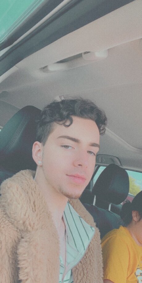 Nacktes geleaktes OnlyFans-Foto von Stephen Mikel