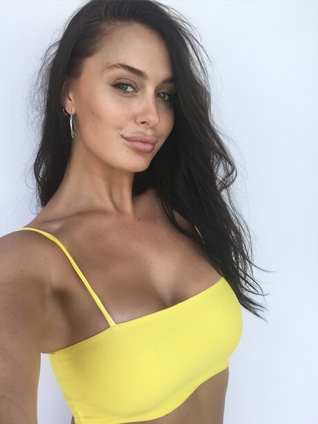 Nacktes geleaktes OnlyFans-Foto von Bang Bang