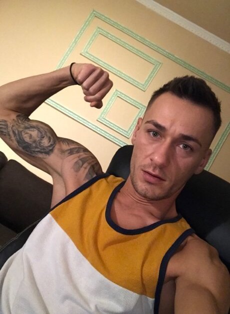 Nacktes geleaktes OnlyFans-Foto von Davidfeel