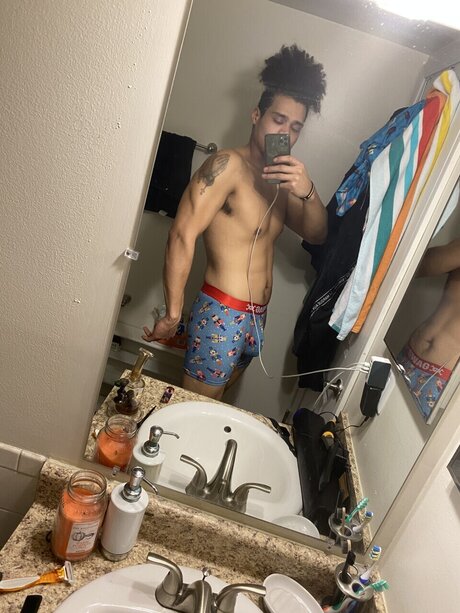 Nacktes geleaktes OnlyFans-Foto von Dre Lopez