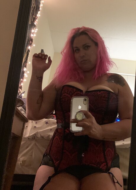 Nacktes geleaktes OnlyFans-Foto von Curvynerd