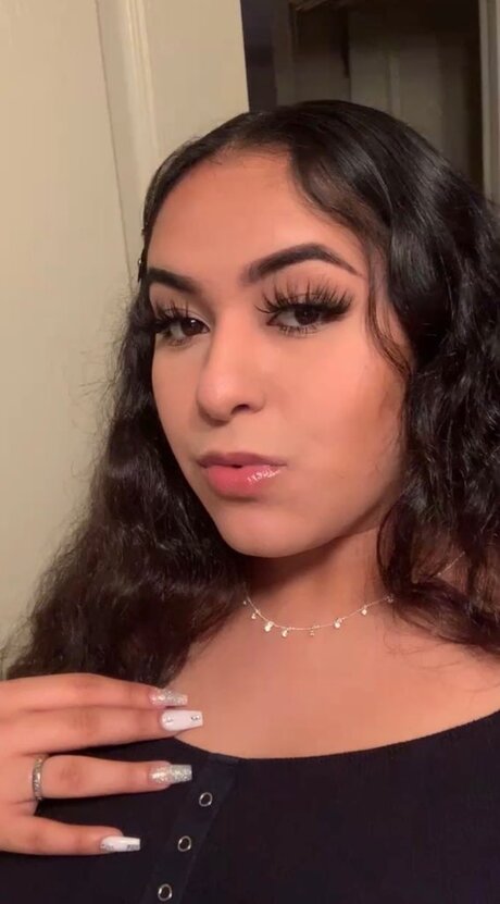 Nacktes geleaktes OnlyFans-Foto von Baby Girl 