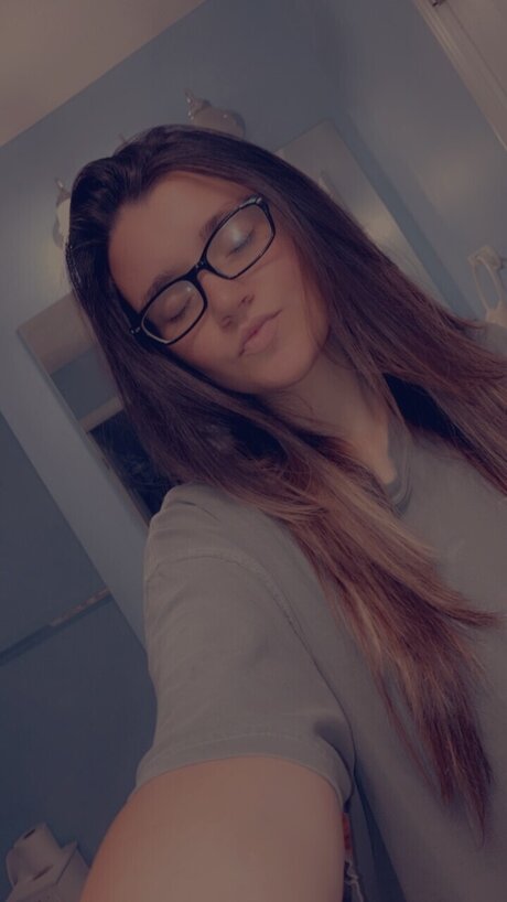 Nacktes geleaktes OnlyFans-Foto von Cassie Leanne