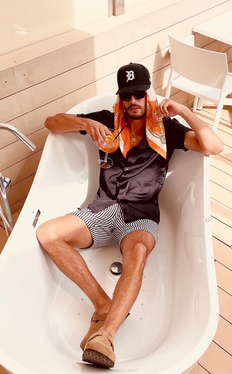 Nacktes geleaktes OnlyFans-Foto von Ethan