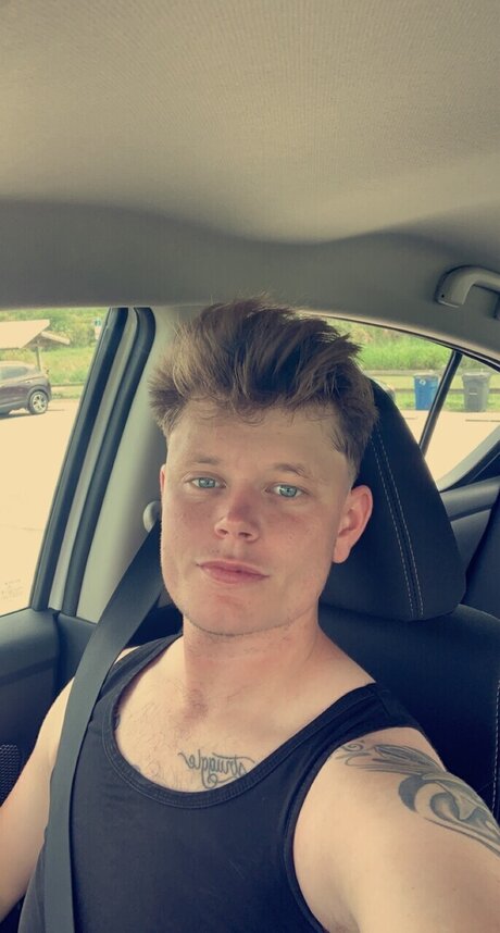 Nacktes geleaktes OnlyFans-Foto von Justin T