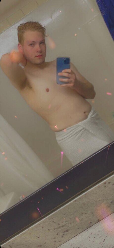Nacktes geleaktes OnlyFans-Foto von Maxime Cormier