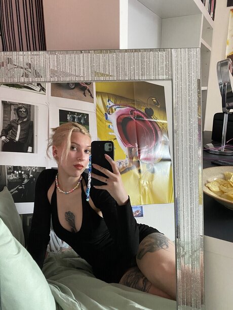 Nacktes geleaktes OnlyFans-Foto von Zozo