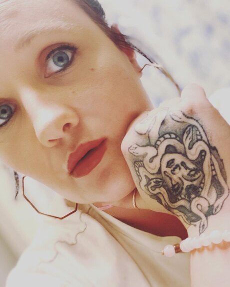 Nacktes geleaktes OnlyFans-Foto von Bella