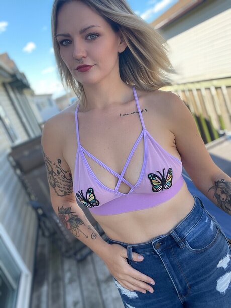 Nacktes geleaktes OnlyFans-Foto von Tattedbombshell550