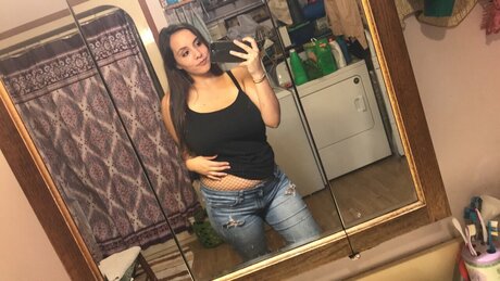 Nacktes geleaktes OnlyFans-Foto von Sara