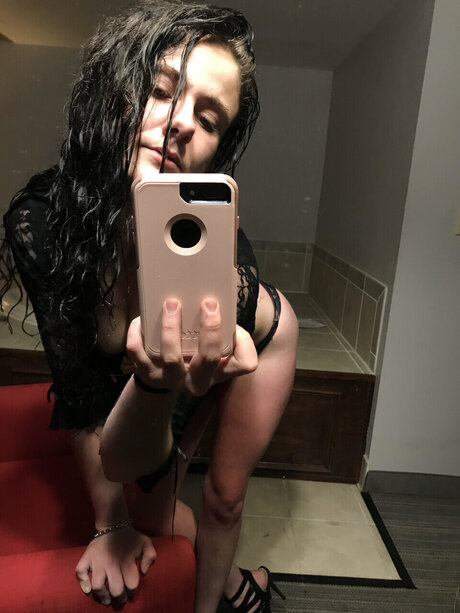 Nacktes geleaktes OnlyFans-Foto von Lorie Lust