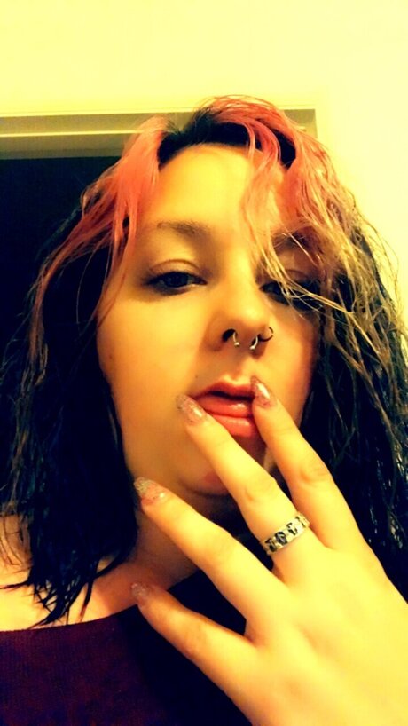 Nacktes geleaktes OnlyFans-Foto von Lunabelle