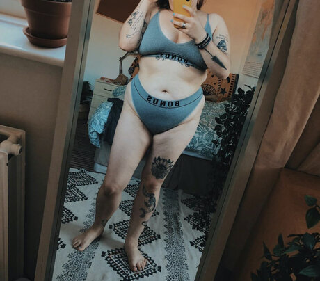 Nacktes geleaktes OnlyFans-Foto von Inkedmady