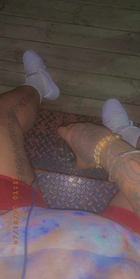 Nacktes geleaktes OnlyFans-Foto von Lookdontstare