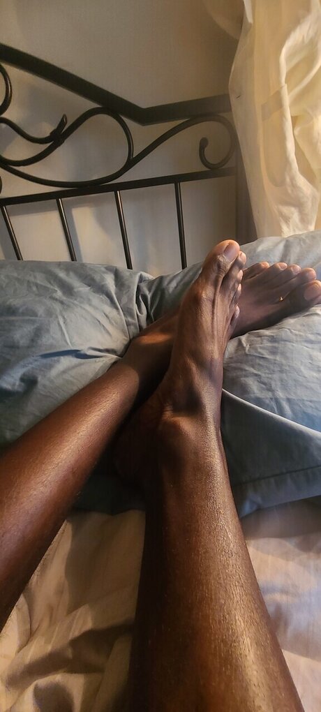 Nacktes geleaktes OnlyFans-Foto von Melaninfoot