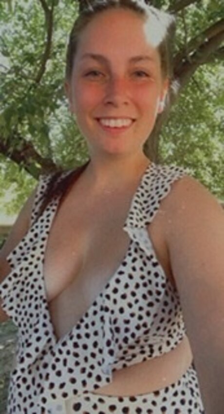 Nacktes geleaktes OnlyFans-Foto von Cmama