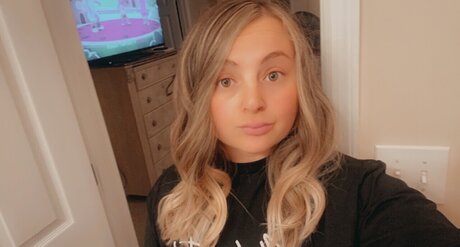 Nacktes geleaktes OnlyFans-Foto von Julie