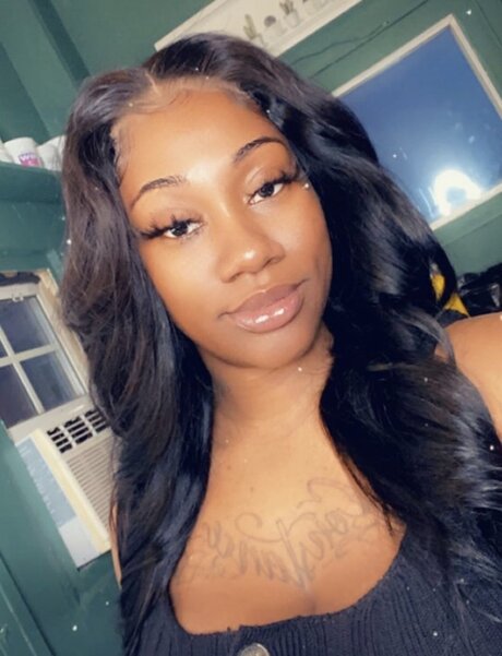 Nacktes geleaktes OnlyFans-Foto von Mocha Hontas