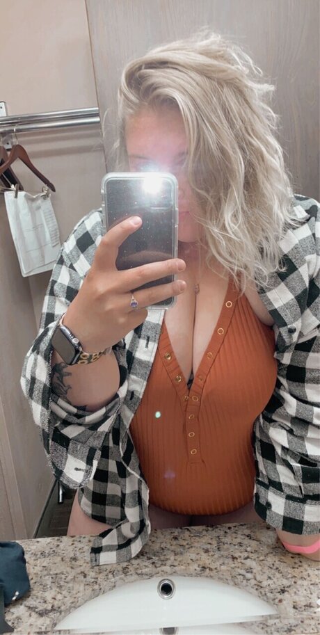 Nacktes geleaktes OnlyFans-Foto von Samantha