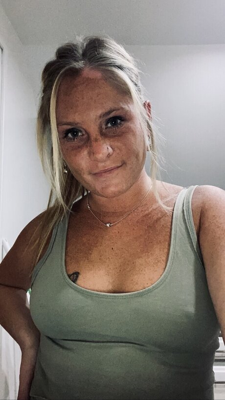Nacktes geleaktes OnlyFans-Foto von Ollie