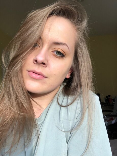 Nacktes geleaktes OnlyFans-Foto von Lynnii