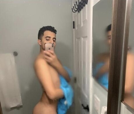 Nacktes geleaktes OnlyFans-Foto von Luigi