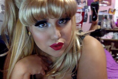 Nacktes geleaktes OnlyFans-Foto von Belle Roman
