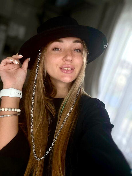 Nacktes geleaktes OnlyFans-Foto von Emily