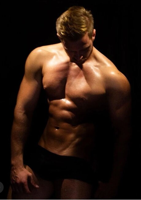 Nacktes geleaktes OnlyFans-Foto von Ollri Robi Vip