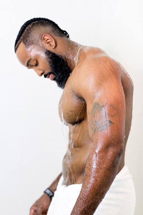 Nacktes geleaktes OnlyFans-Foto von The Best Kept Secret