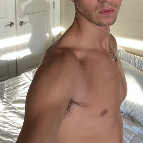 Nacktes geleaktes OnlyFans-Foto von B